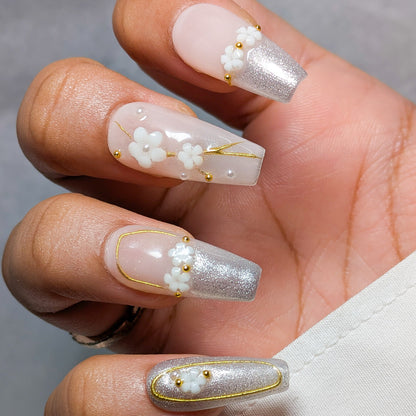 Silver valley flower - Press on Nails