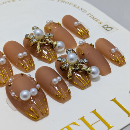 Pearls with Gold- Press on Nails