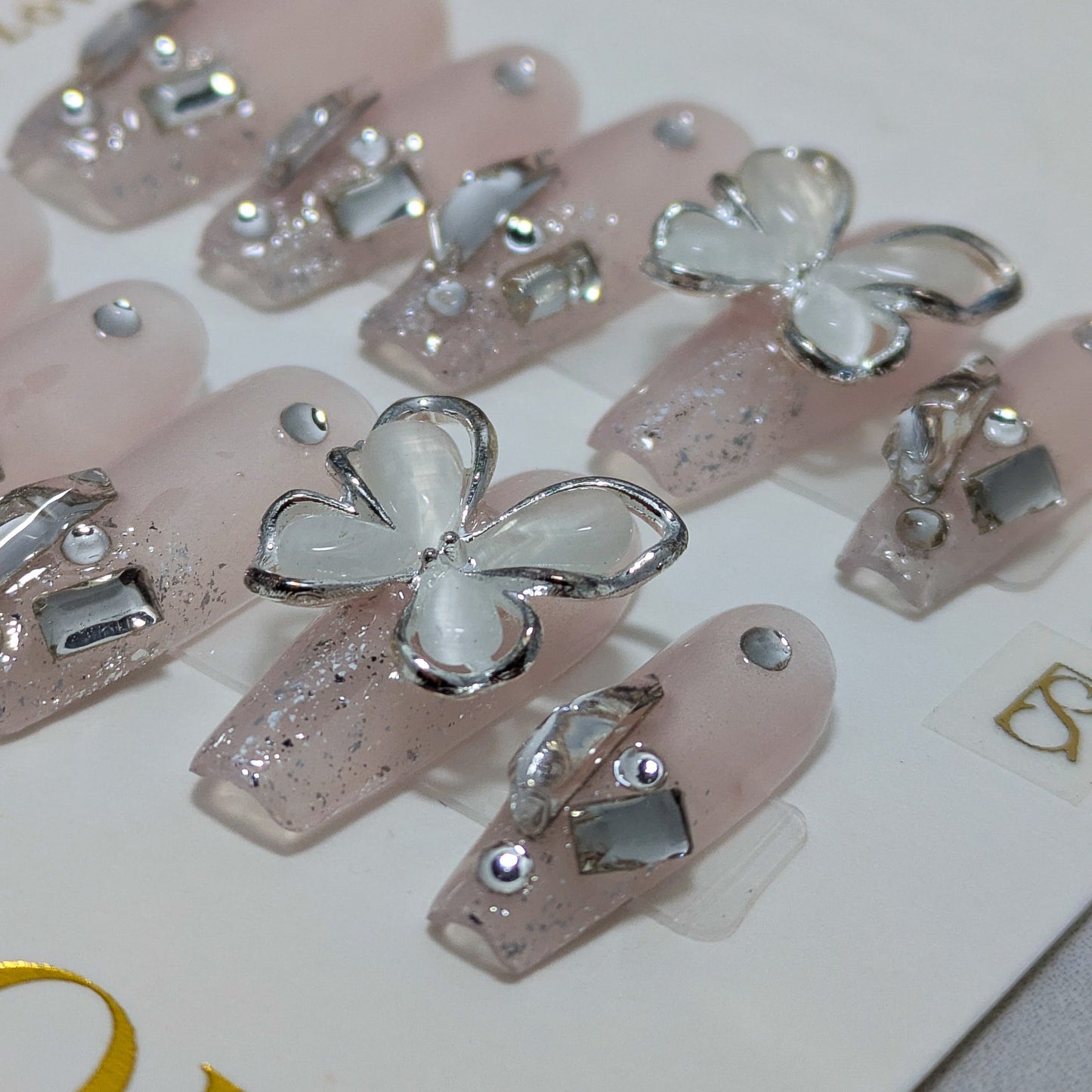 White Butterfly - Press on Nails
